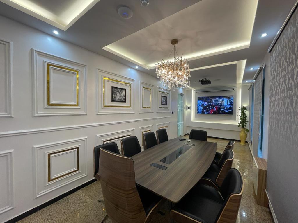 God'S Touch Apartments Signature Лаґос Екстер'єр фото