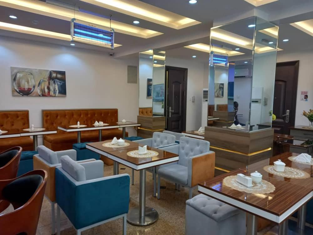 God'S Touch Apartments Signature Лаґос Екстер'єр фото